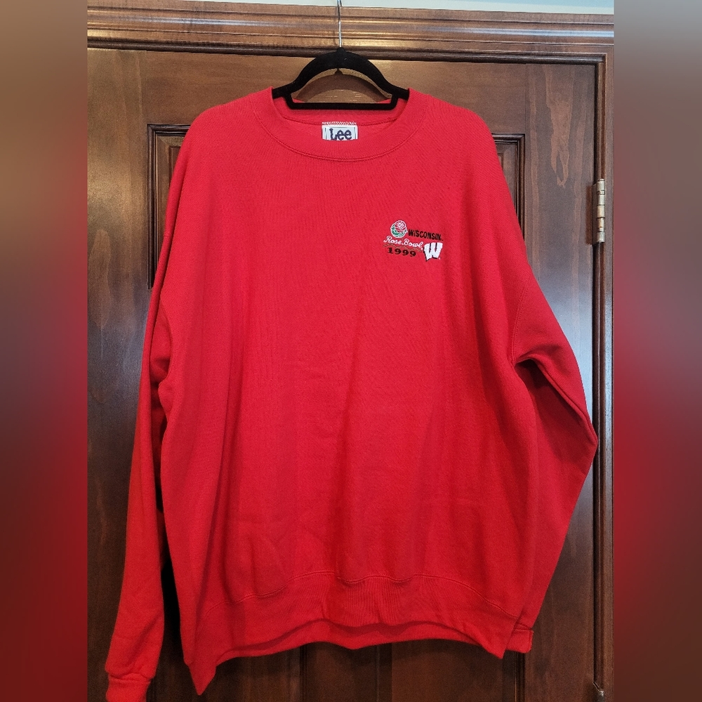 Vintage Wisconsin Badgers Sweatshirt